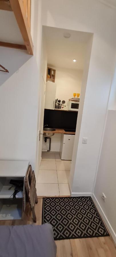Cosy Studio In Montmartre Paris Bagian luar foto